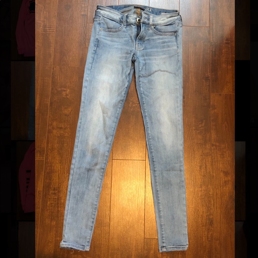 American Eagle Light Wash Jegging